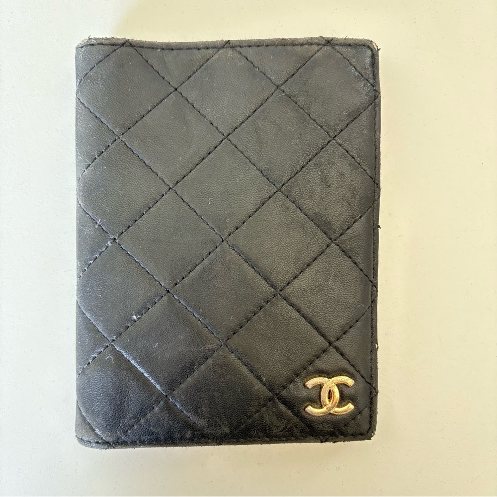 Vintage Chanel Quilted Black Card Holder Bifold Card Wallet 5.5”x4”